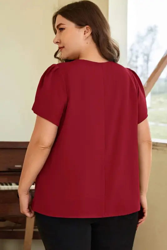 Red dahlia keyhole pleated crew neck plus size t shirt