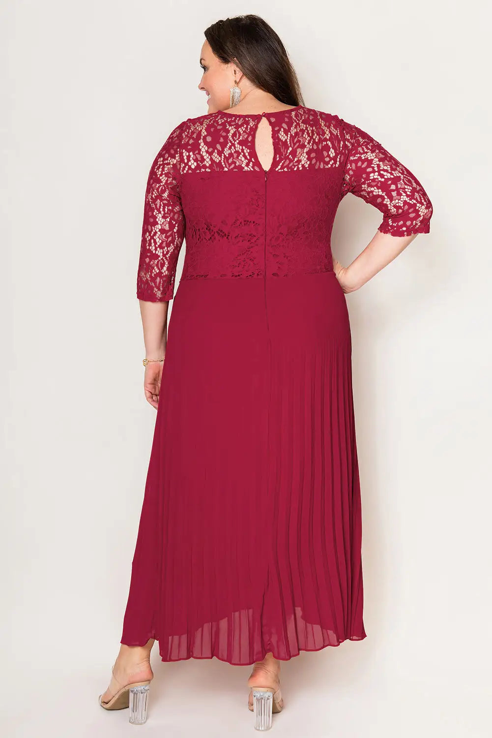 Red lace scalloped v neck 3/4 sleeves pleated tulle plus maxi dress - size