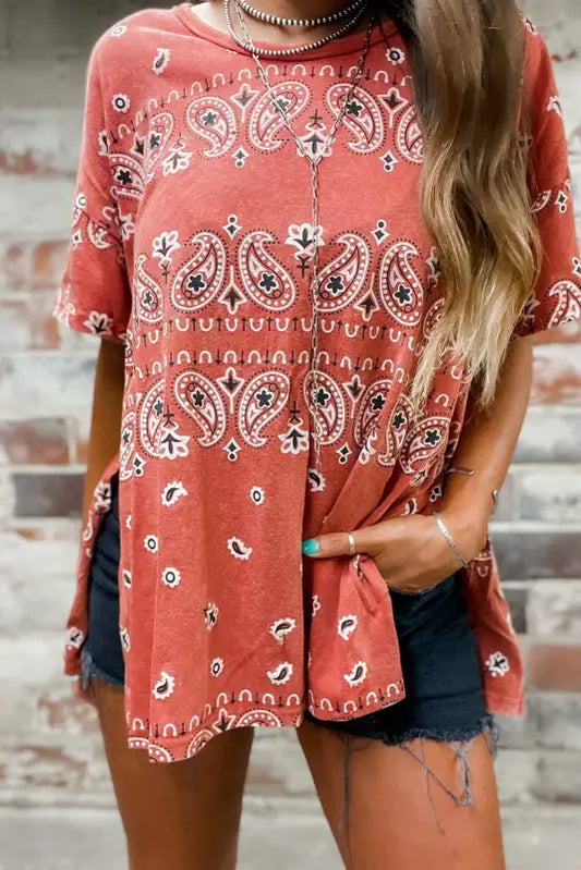 Red paisley print side slits crew neck t shirt - l / 95% polyester + 5% elastane - t-shirts