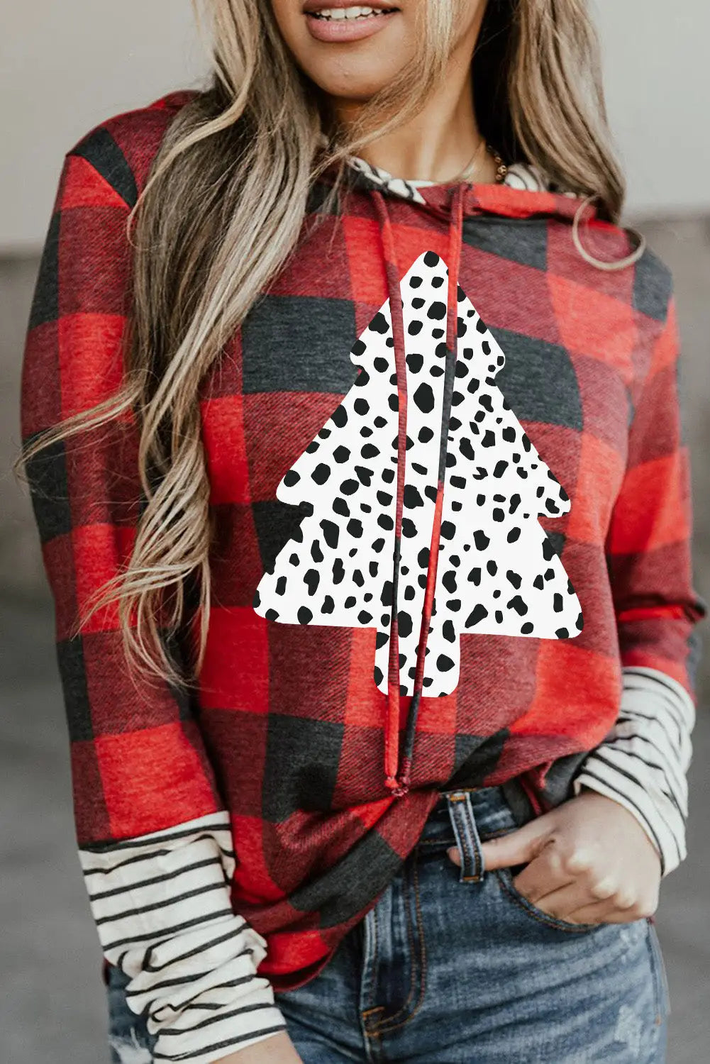 Red plaid patch sleeve leopard christmas tree graphic hoodie - s / 100% polyester - sweatshirts