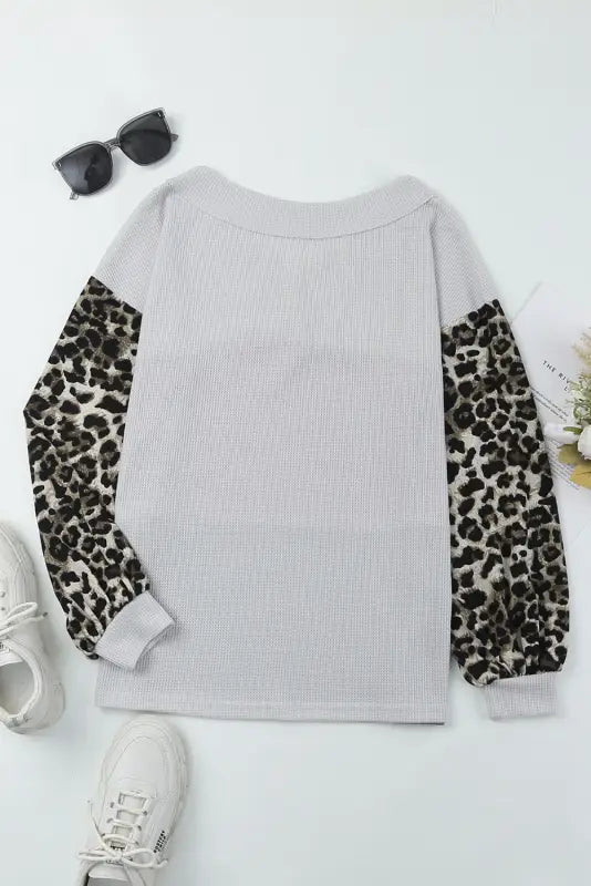 Red wild leopard contrast sleeve colorblock waffle knit top - long tops