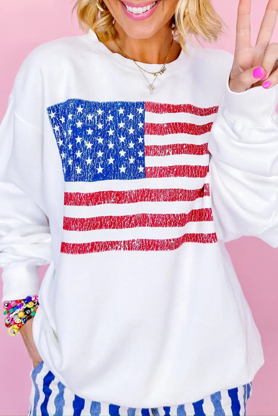 Relaxed american flag print sweatshirt - white / s / 50% polyester + 50% cotton - sweatshirts