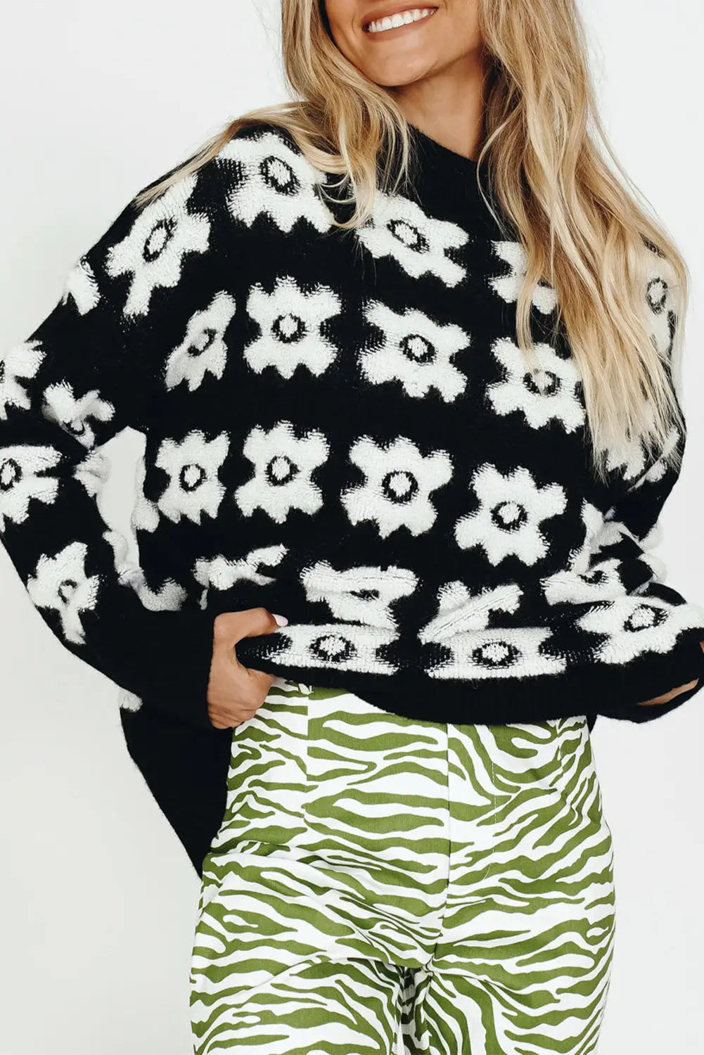 Retro flower pattern knit fuzzy sweater - white printed / l / 65% acrylic + 35% polyamide - sweaters & cardigans