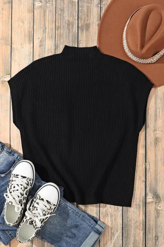 Ribbed knit short sleeve sweater - patch pocket