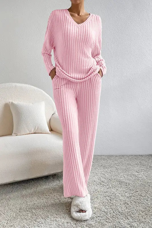 Ribbed knit slouchy two-piece outfit - women’s lounge sets