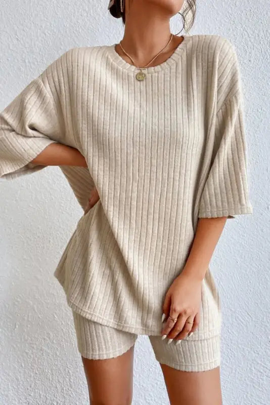 Ribbed knit slouchy two-piece outfit - women’s lounge sets