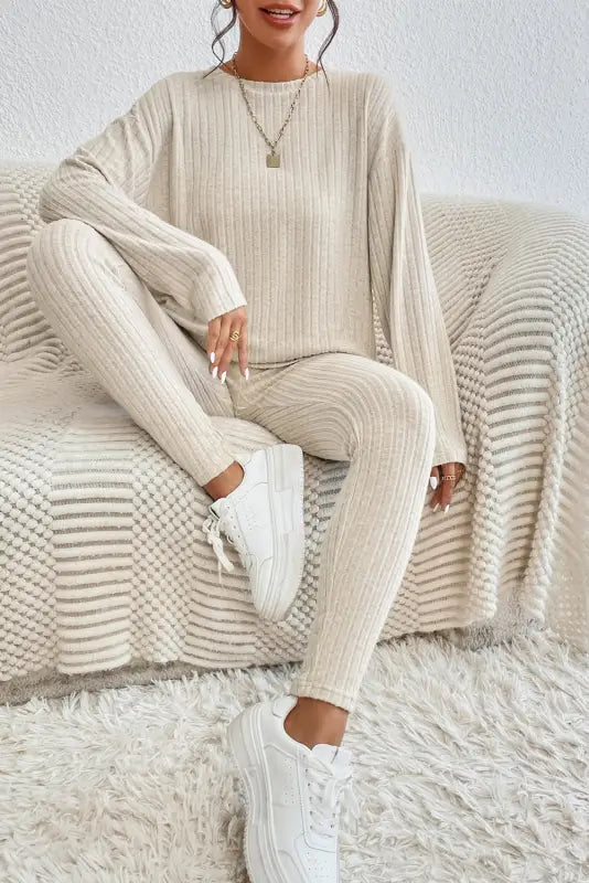 Ribbed knit slouchy two-piece outfit - women’s lounge sets