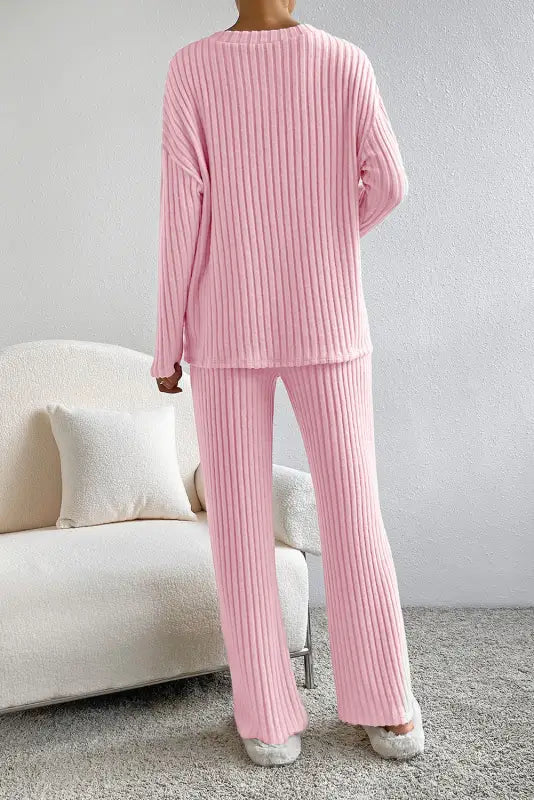 Ribbed knit slouchy two-piece outfit - women’s lounge sets