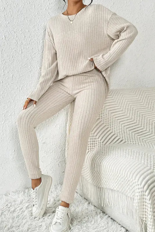 Ribbed knit slouchy two-piece outfit - women’s lounge sets