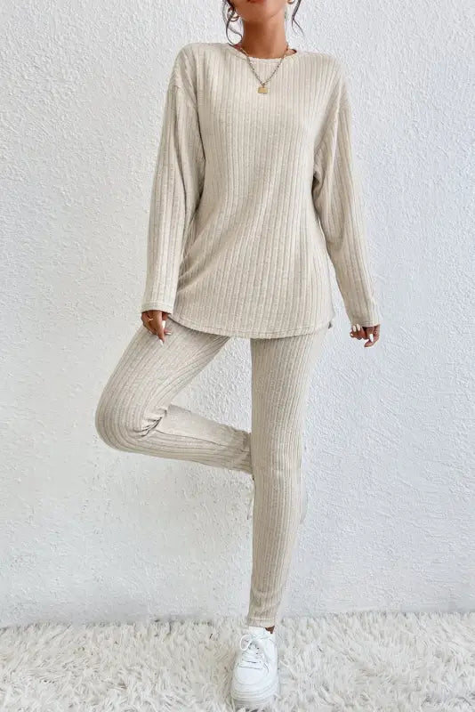 Ribbed knit slouchy two-piece outfit - women’s lounge sets