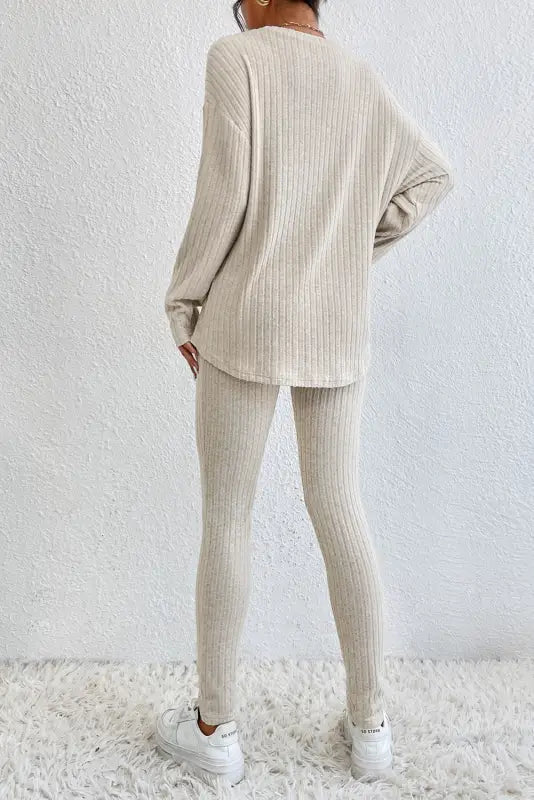 Ribbed knit slouchy two-piece outfit - women’s lounge sets