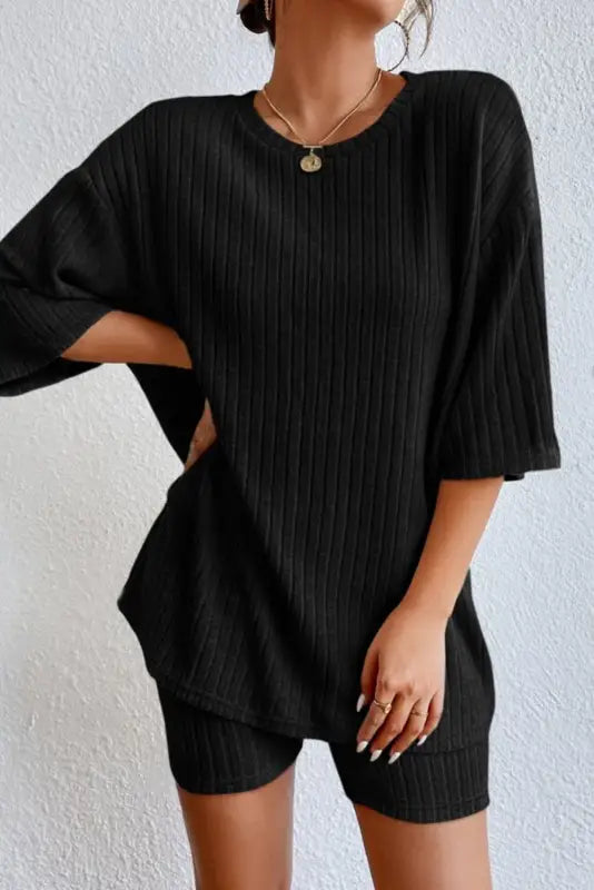 Ribbed knit slouchy two-piece outfit - women’s lounge sets