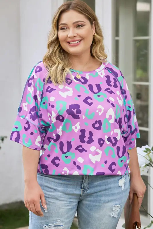 Rose leopard kiss print plus size short sleeve tee - purple / 1x / 95% polyester + 5% elastane