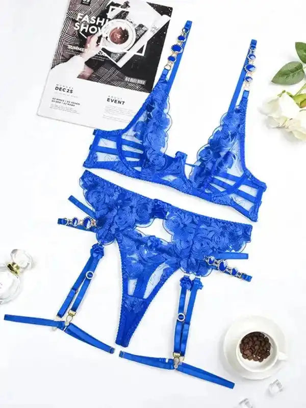 Roses Are Red - Embroidered 3-Pieces Garter Lingerie Set - Fashionfitz