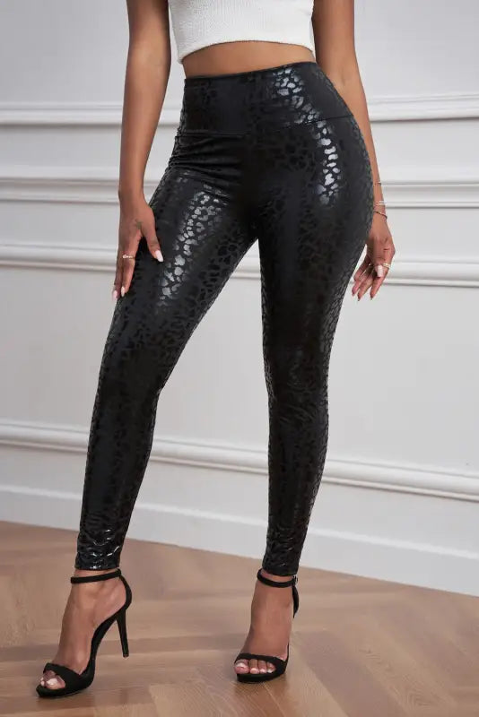 Shiny leopard textured leggings - black