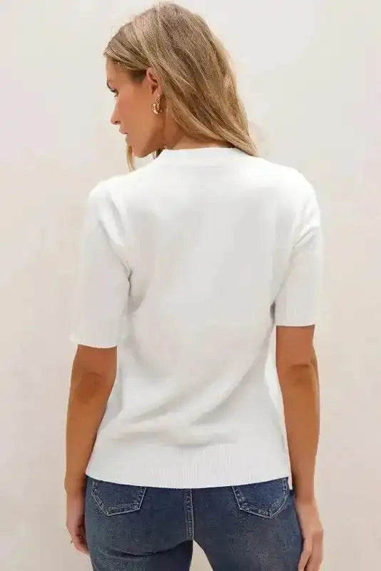 Short Sleeve Sweater - White Cute Flower Applique - Fashionfitz