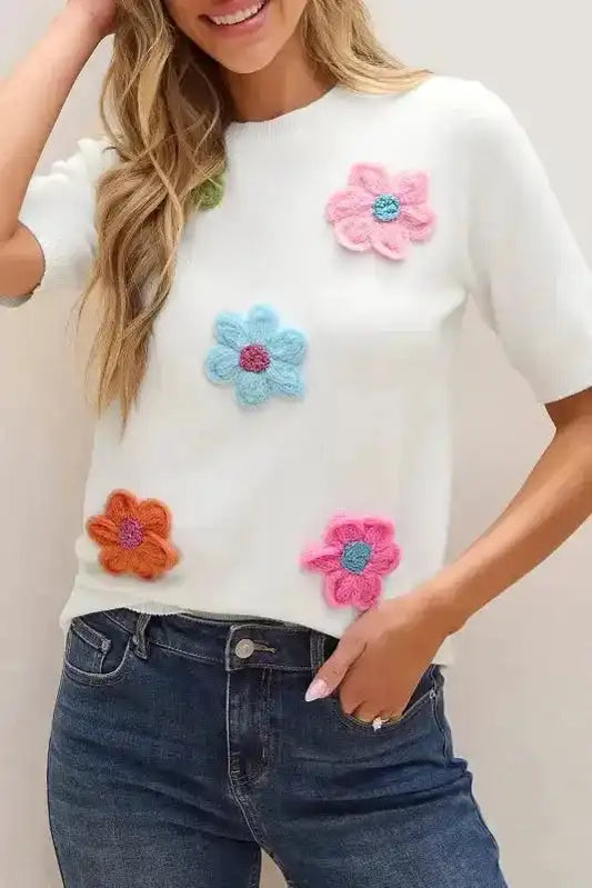 Short Sleeve Sweater - White Cute Flower Applique - Fashionfitz