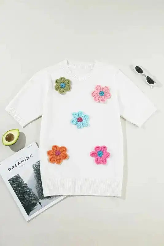 Short Sleeve Sweater - White Cute Flower Applique - Fashionfitz