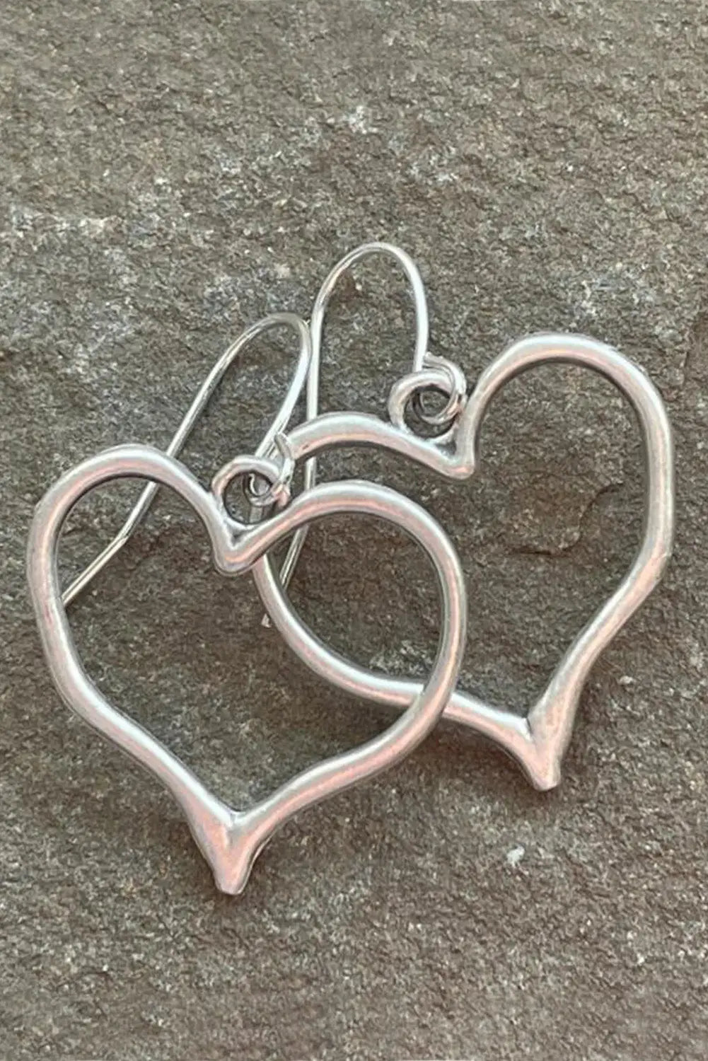 Silvery heart shape hook drop earrings - one size / 100% alloy