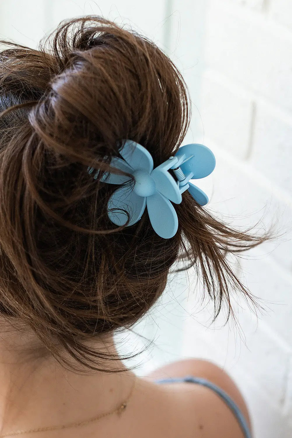 Sky blue flower hair claw clip - one size / plastic - clips