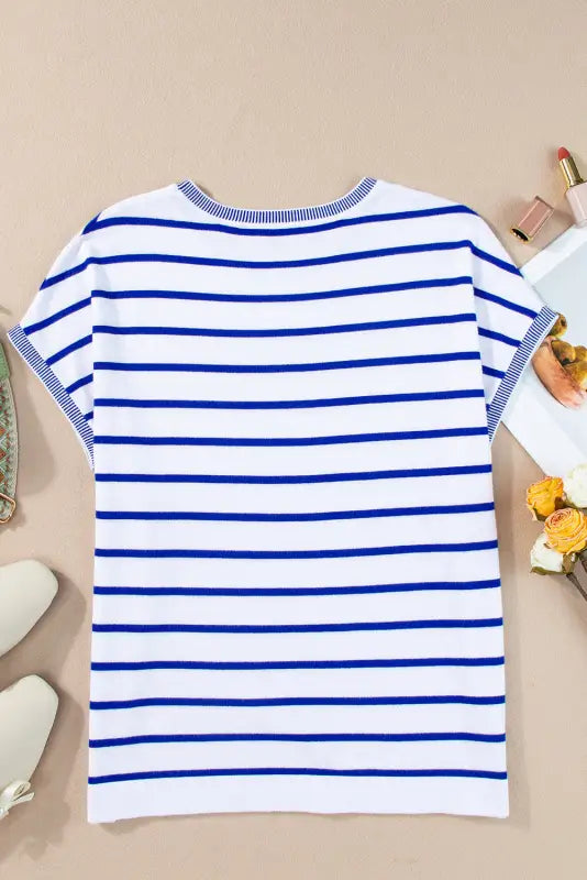 Sky blue stripe short-sleeved shirt with round neckline - relax in style