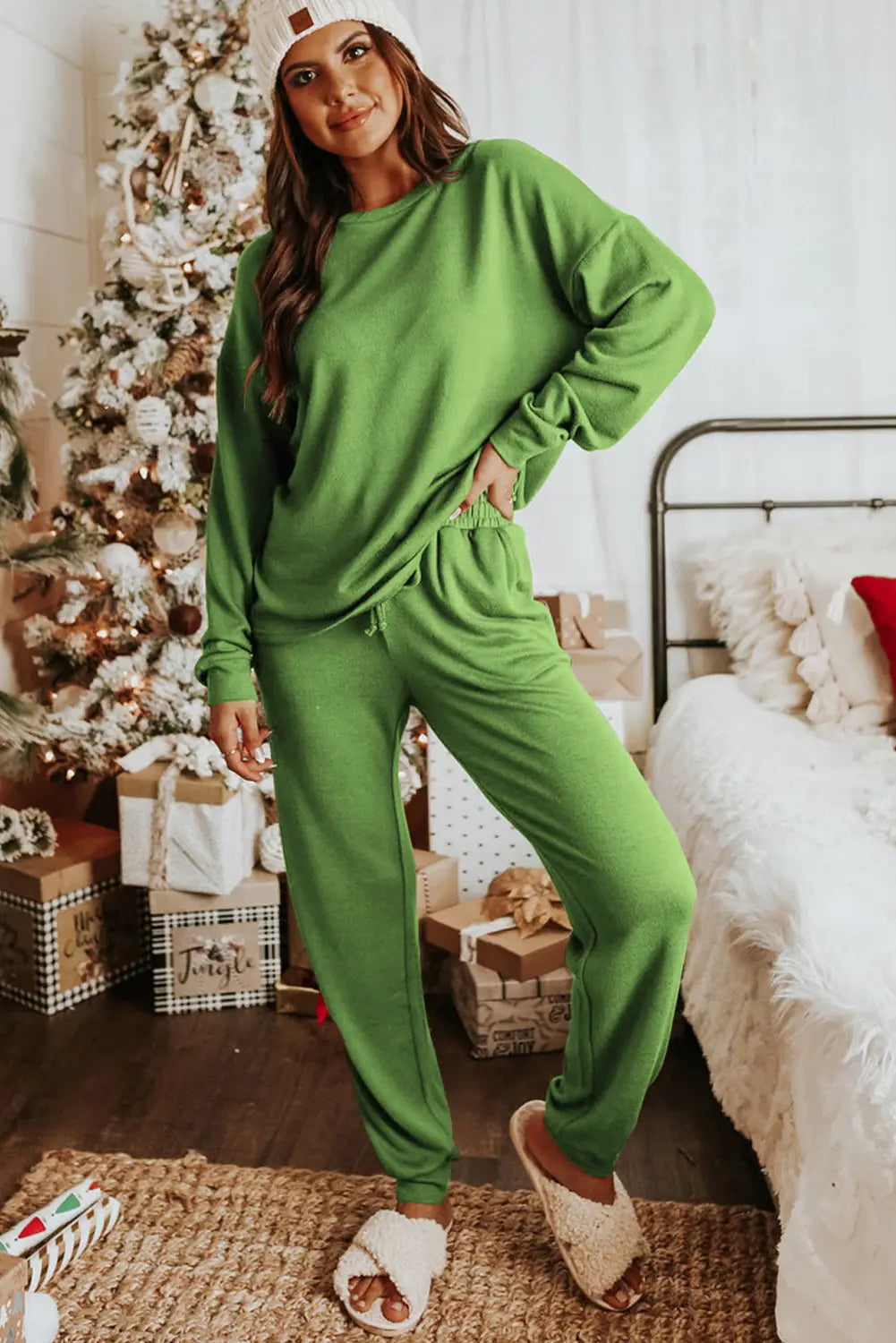 Spinach green long sleeve pullover and jogger pants lounge set - joggers sets