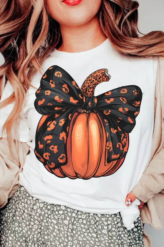 Spooky chic pumpkin bow t-shirt | fashionfitz women’s wear