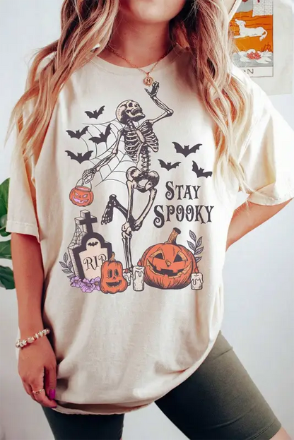 Stay spooky graphic halloween t-shirt