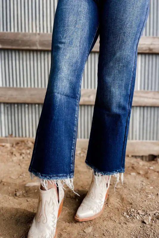 Stonewashed skyline flared jeans for women | fashionfitz