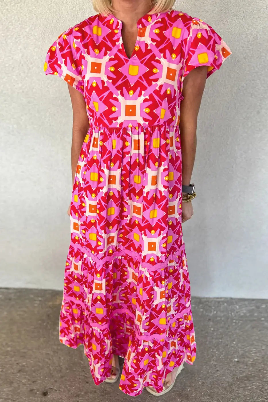 Strawberry maxi dress - pink geo print v-neck - s / 100% polyester - dresses