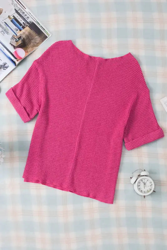 Strawberry pink textured knit split neck cuffed short sleeve top - tops