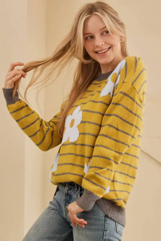 Stripe daisy jumper - yellow knitted round neck