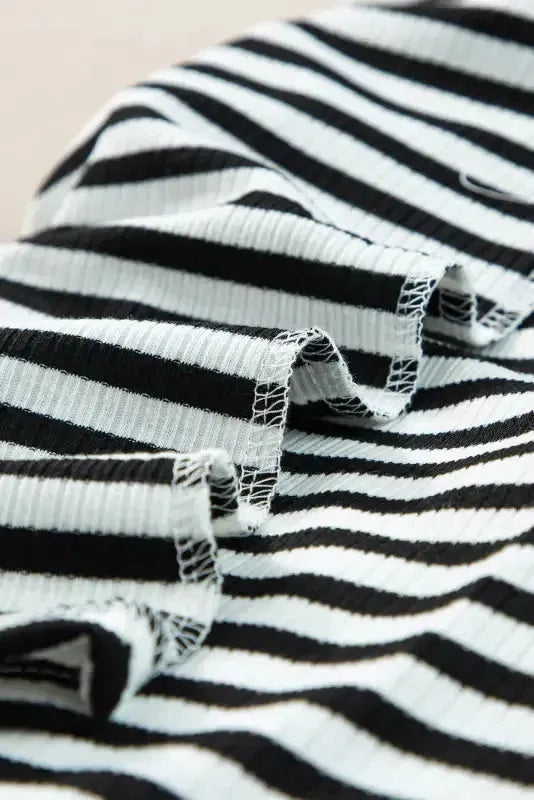 Striped Contrast Scallop Trim Half Sleeve T-shirt - Fashionfitz