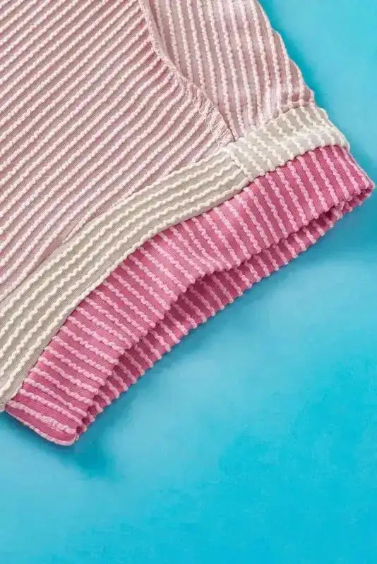 Textured Contrast Trim Round Neck T Shirt - Fashionfitz