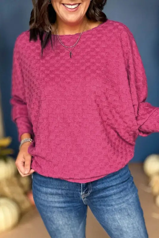 Textured thumbhole sleeve top - bright pink / s / 100% polyester - long tops