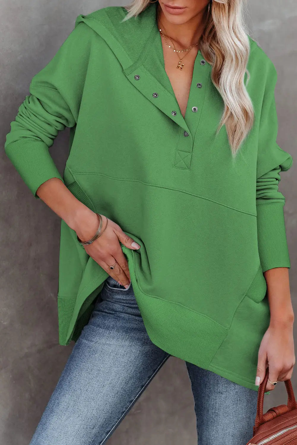 Turquoise batwing sleeve pocketed henley hoodie - green / s
