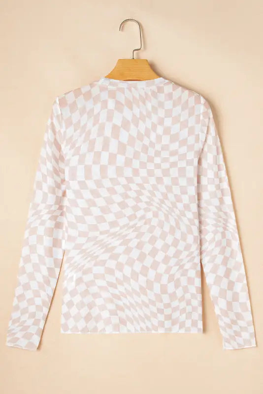 Urban grid mesh top – bold modern checkered elegance