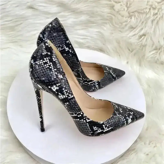 Venomous Charm Pumps - Fashionfitz