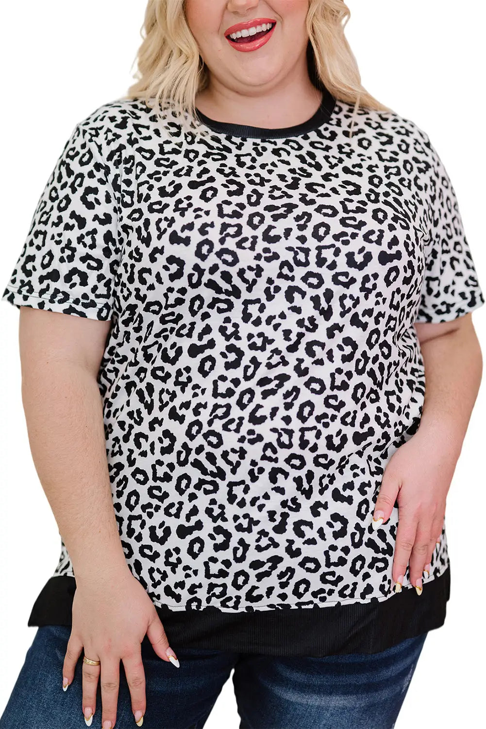 White camouflage print round neck t-shirt with slits - 5x / 95% polyester + 5% spandex - plus size