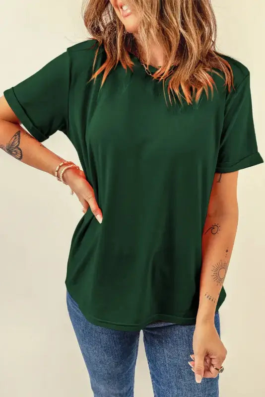 Dark green short-sleeved t-shirt with crew neck, perfect for a relax relax vibe