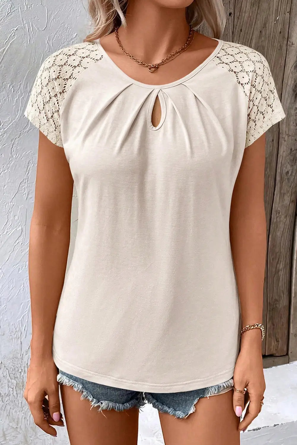 White contrast lace sleeve keyhole decor top - t-shirts