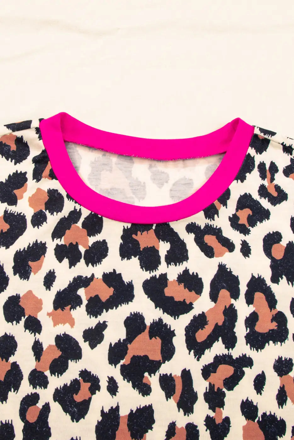 White contrast trim leopard print t shirt - t-shirts