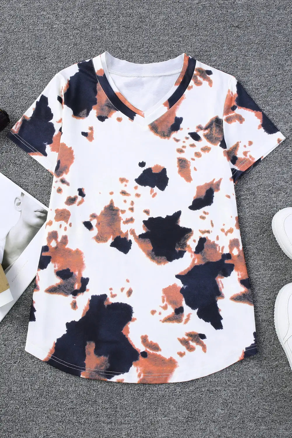 White cow pattern print short sleeve v neck t shirt - t-shirts
