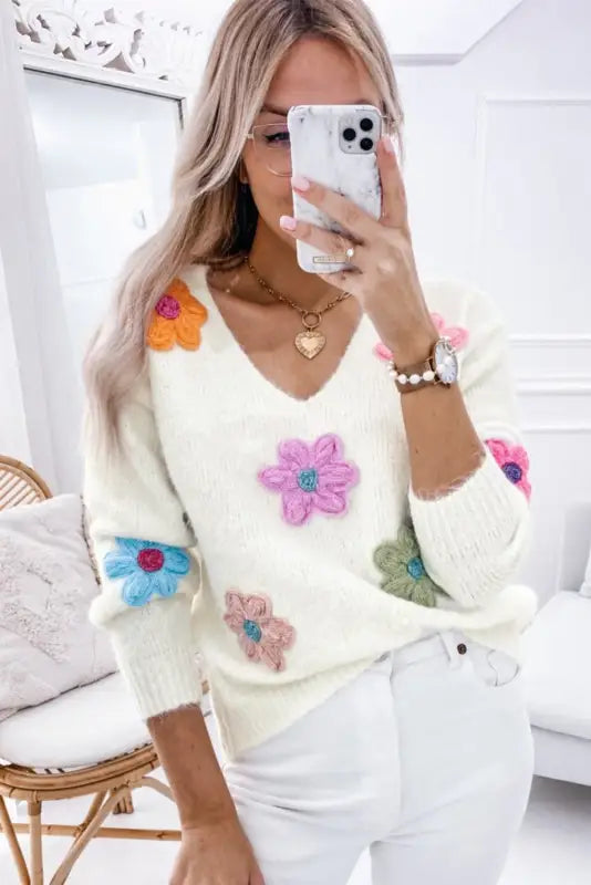 White crochet flower v-neck jumper | women’s jumpers