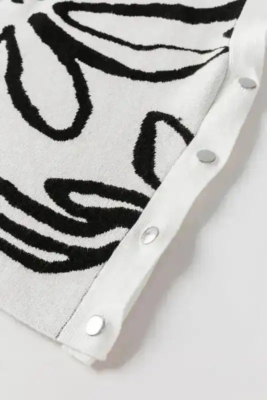 White Floral Knitted Top - Button Sides Sleeveless - Fashionfitz