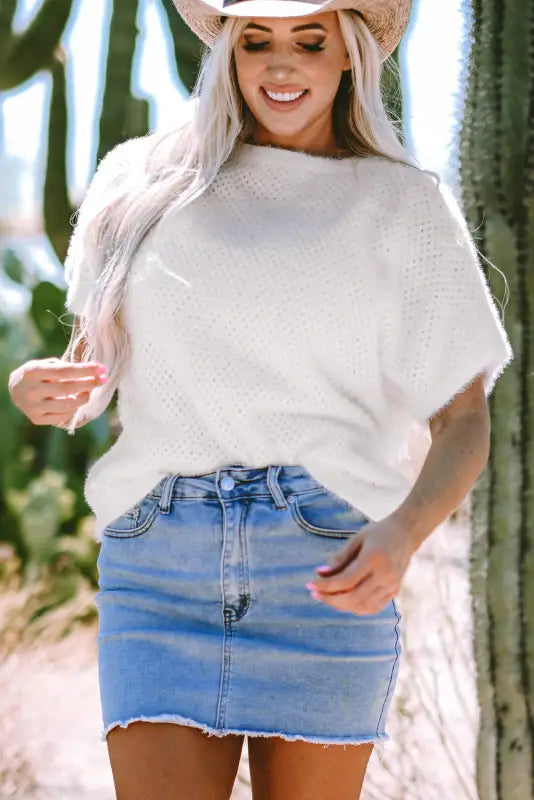 White fuzzy t-shirt - eyelet knitted sweater