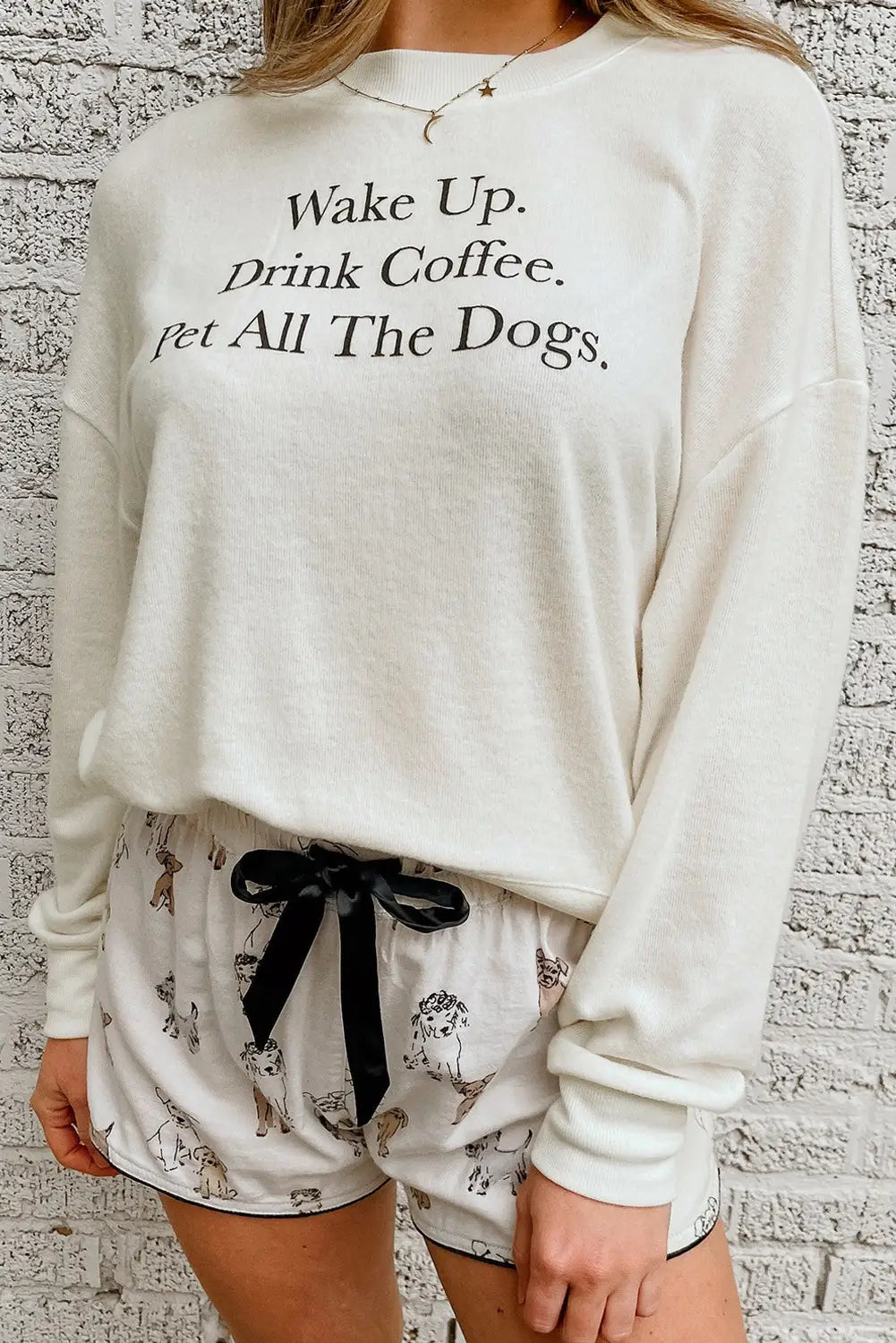 White long sleeve letters pullover and animal shorts lounge set - s / fabrica:75% polyester + 25% cotton + fabricb:95%