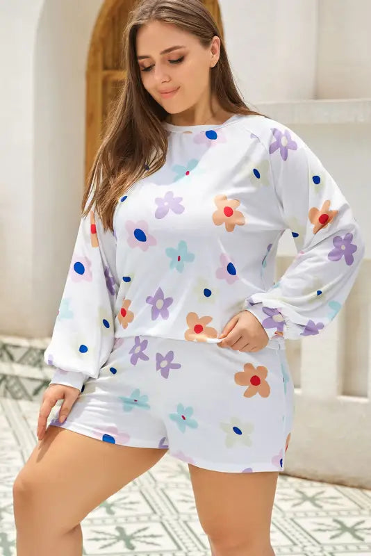 White plus size flower print raglan pullover and shorts outfit