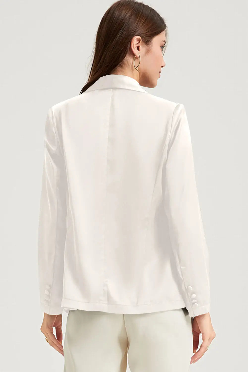 White pocketed single button lapel neck blazer - blazers