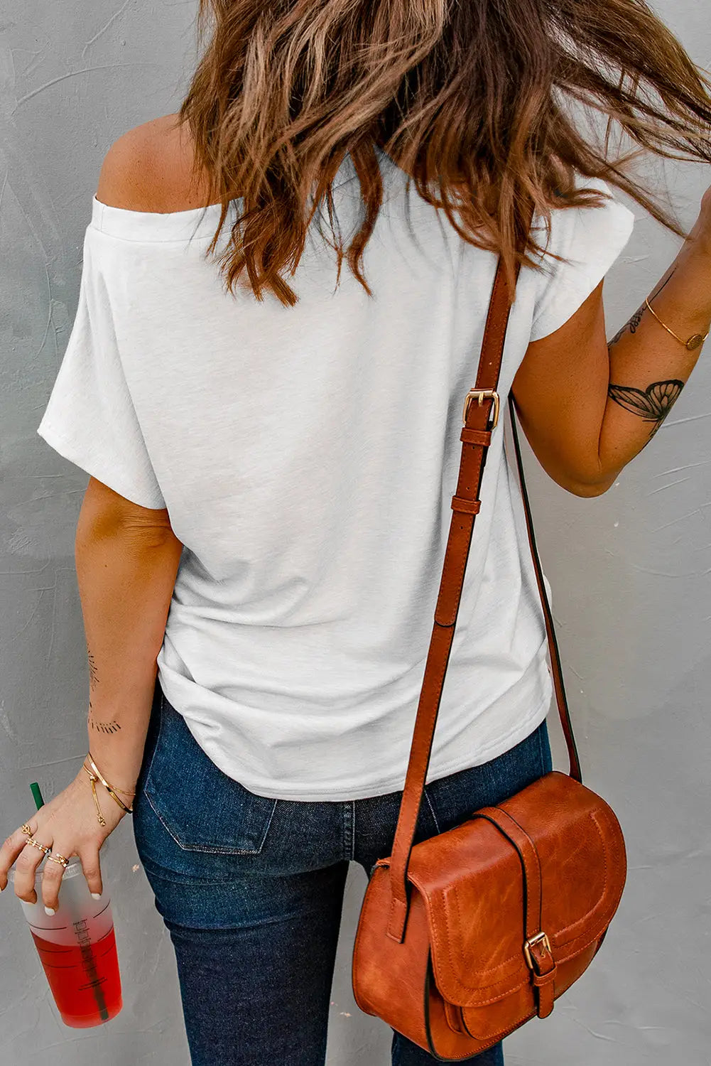White pocketed tee with side slits - tops